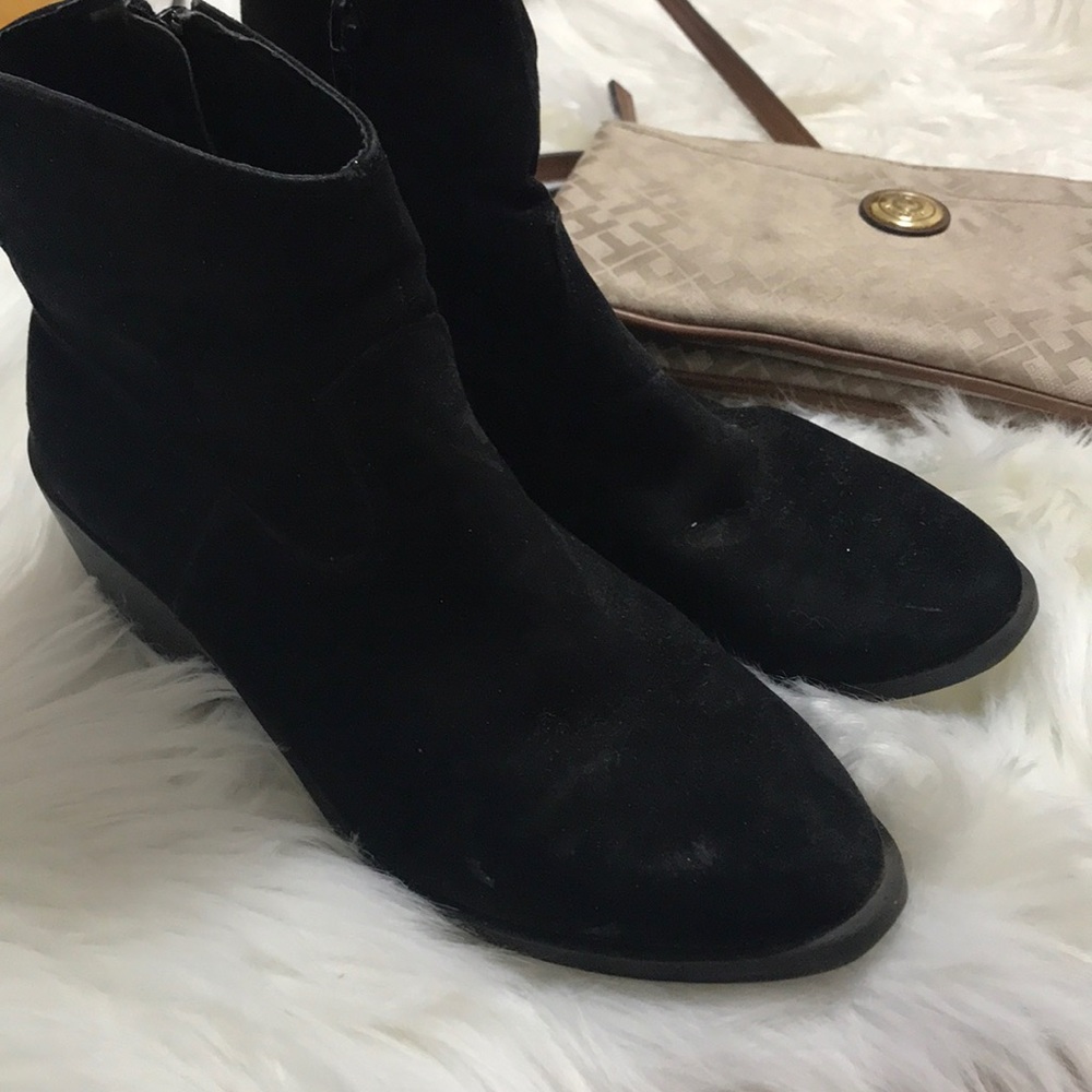 Black booties from forever 21 size 7